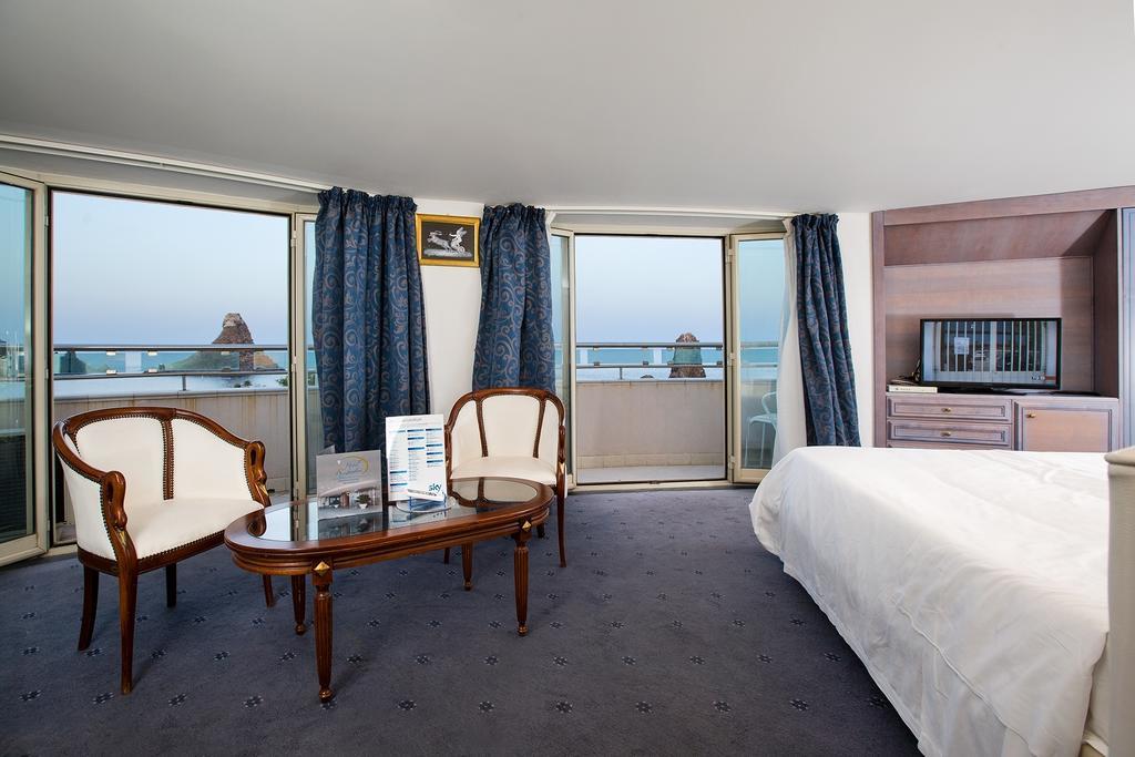 Grand Hotel Faraglioni Aci Trezza Exterior photo