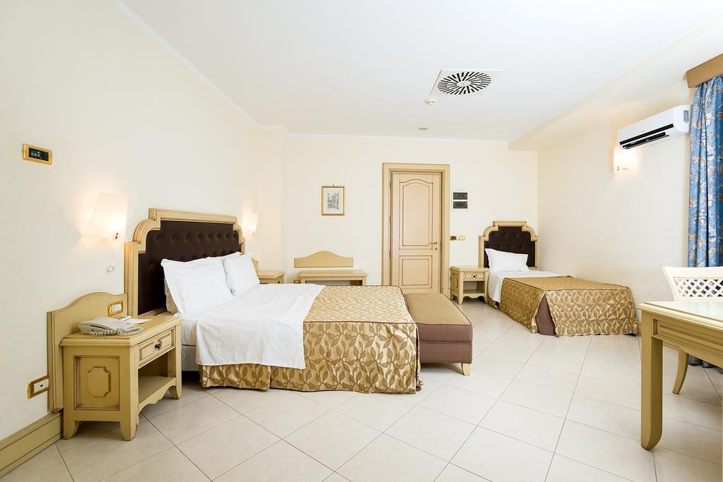 Grand Hotel Faraglioni Aci Trezza Room photo