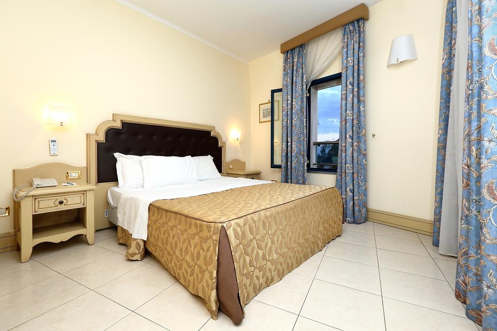 Grand Hotel Faraglioni Aci Trezza Room photo