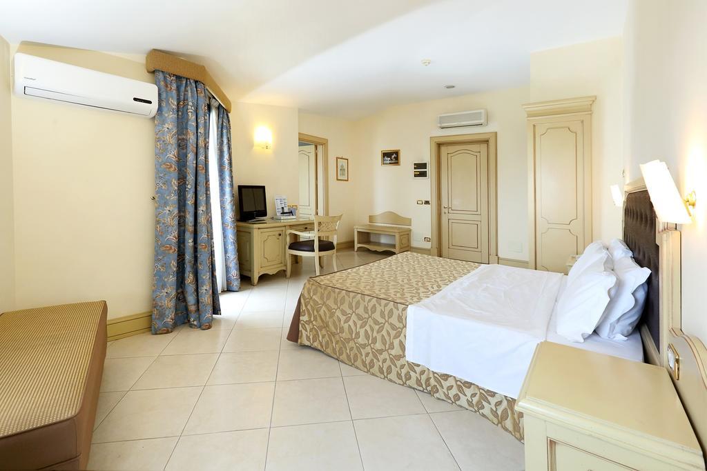 Grand Hotel Faraglioni Aci Trezza Room photo